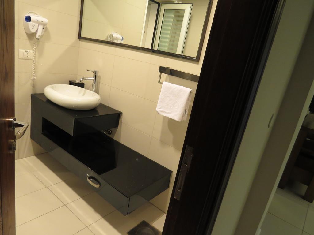 Le Noble Hotel Zouk El Kharab Kültér fotó