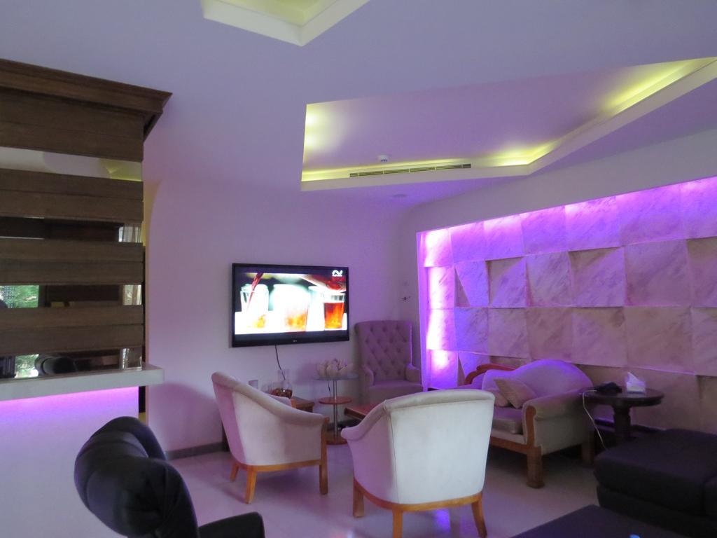 Le Noble Hotel Zouk El Kharab Kültér fotó