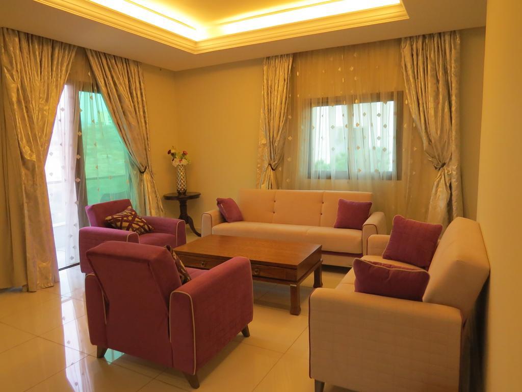 Le Noble Hotel Zouk El Kharab Kültér fotó